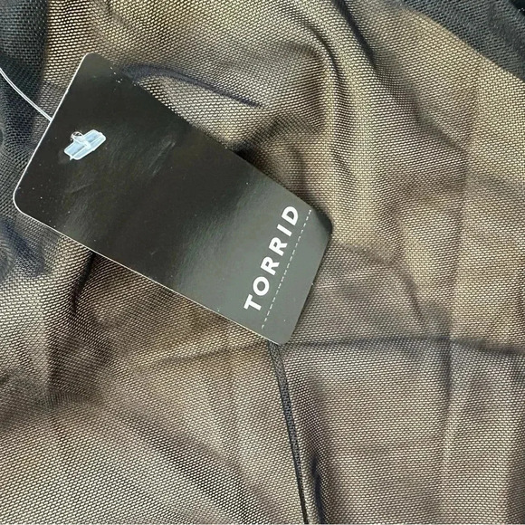 NWT Torrid Ruched Mesh One Shoulder Contrast Lining Top- Black 00 NWT - Picture 10 of 11